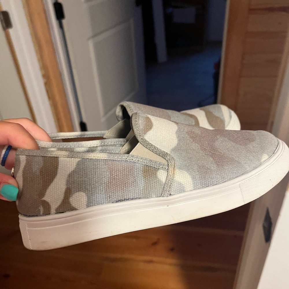 Steve Madden slip on